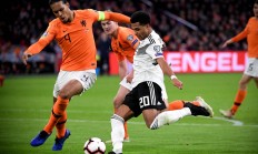 九游登录-包含欧预赛热战进行时，谁能笑到最后的时刻的词条