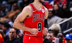 九游入口-公牛力克黄蜂，拉文展现超强得分能力的简单介绍