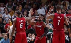 九游app下载-湖人擒下小牛，场上高水准对决