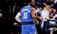 九游娱乐-生死一战关键时刻崭露头角，为球队夺胜