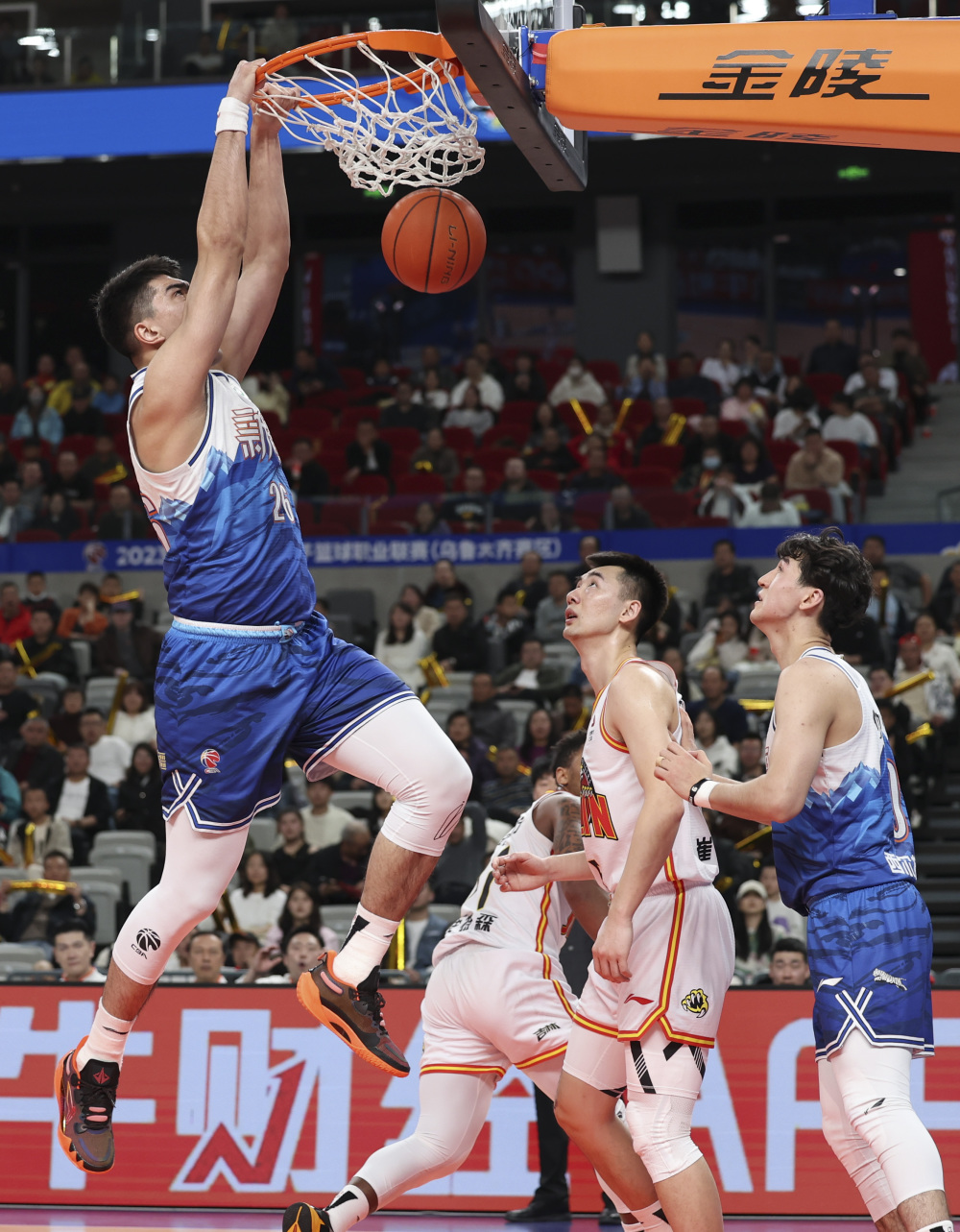 包含非洲篮球锦标赛第一轮精彩纷呈，球员表现出色的词条