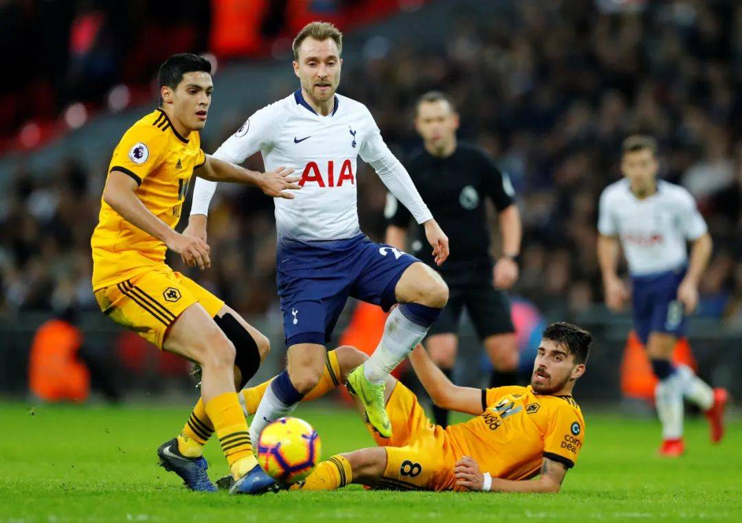 包含竞技状态火爆，英超激战正酣的词条