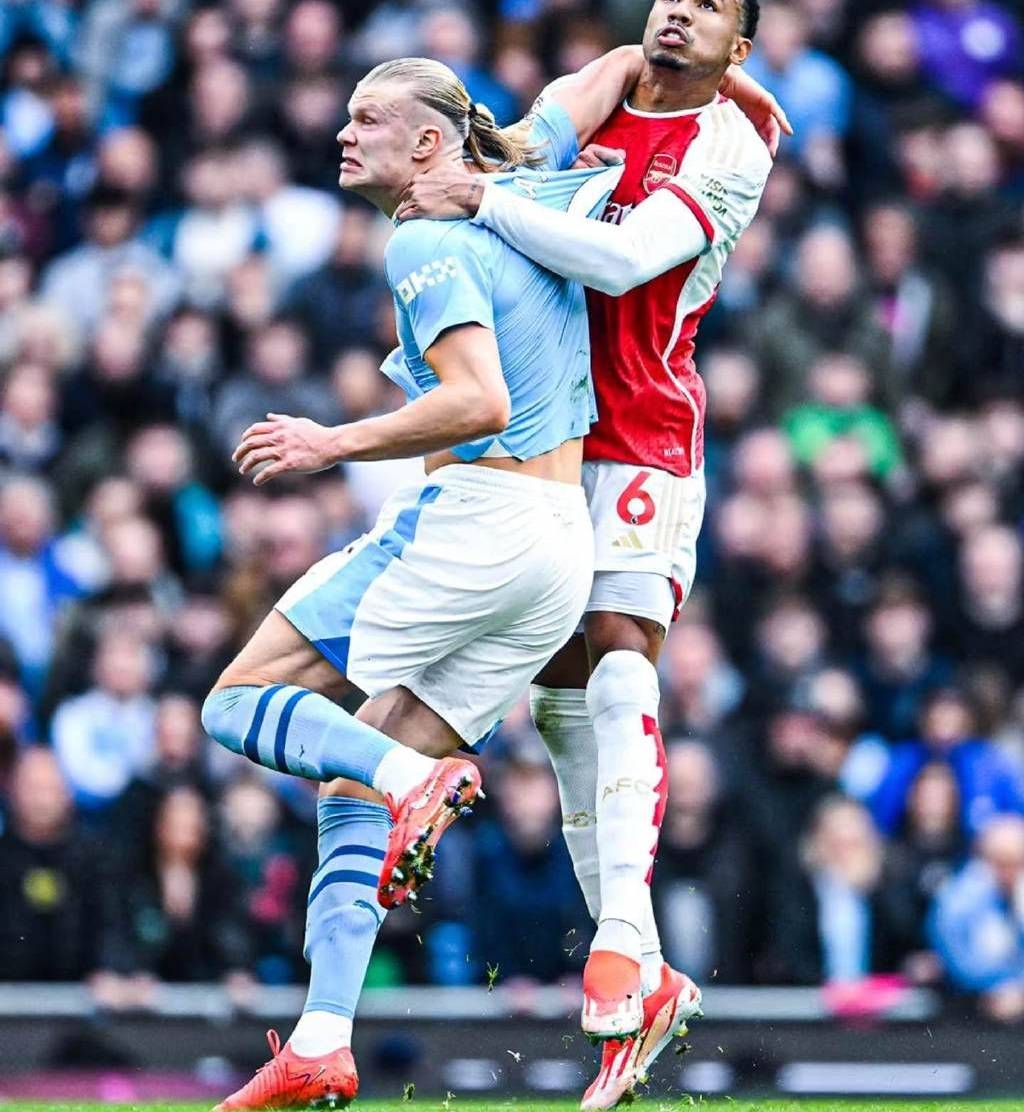 曼城轻松击败亚特兰大，保持不败战绩