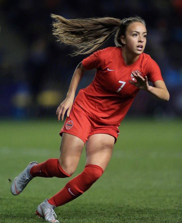 加拿大女足在友谊赛事中实现逆转