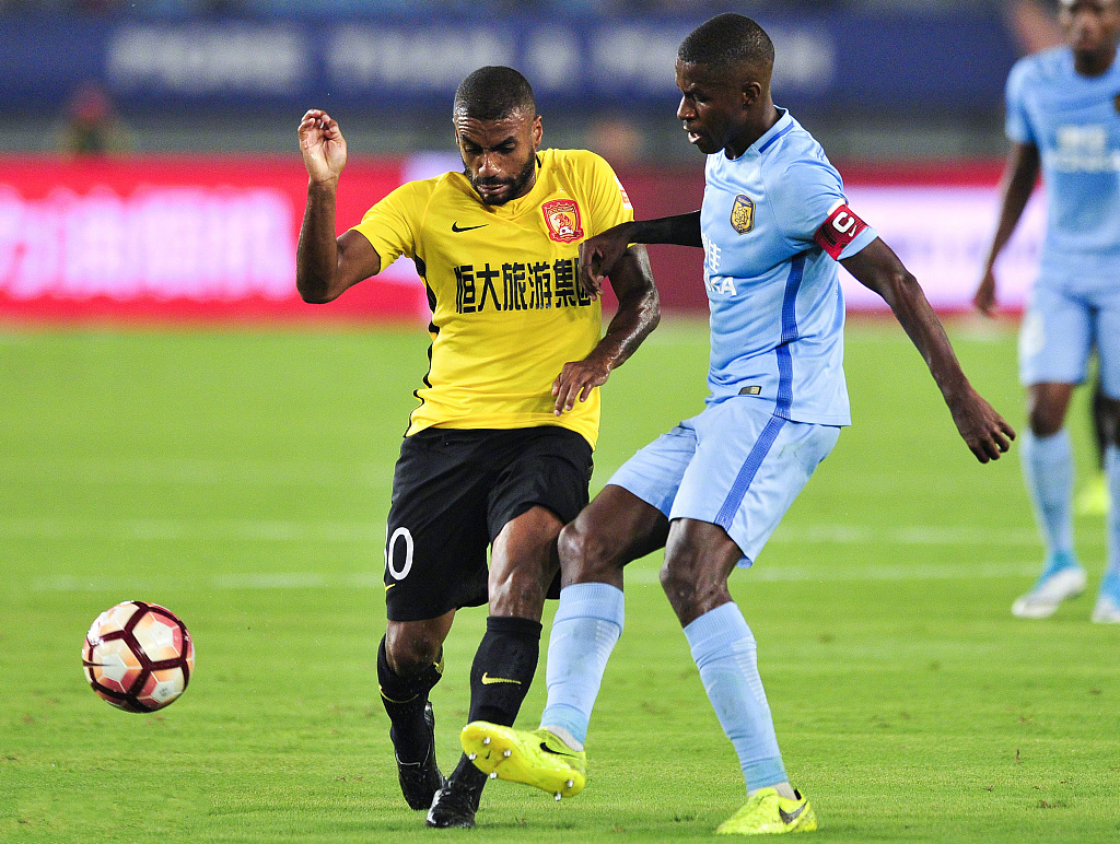 绿城主场逼平苏宁,赛后言和的简单介绍 绿城主场逼平苏宁,赛后言和的简单介绍