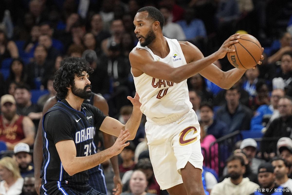 步行者客场大胜公牛,继续保持领先 步行者客场大胜公牛,继续保持领先